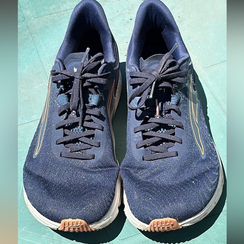 Altra Torin 6, women’s size 10.5